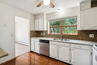 4516 Highway 7 Unit 1, Saint Louis Park, MN 55416