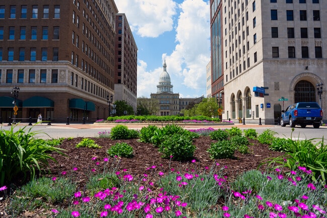 Downtown Lansing and the Capital Complex is close to Old Oakland.