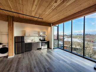 7373 N Philadelphia Ave, Portland, OR 97203