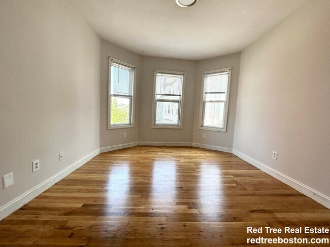 733 Parker St unit 2, Roxbury Crossing, MA 02120 - photo 5