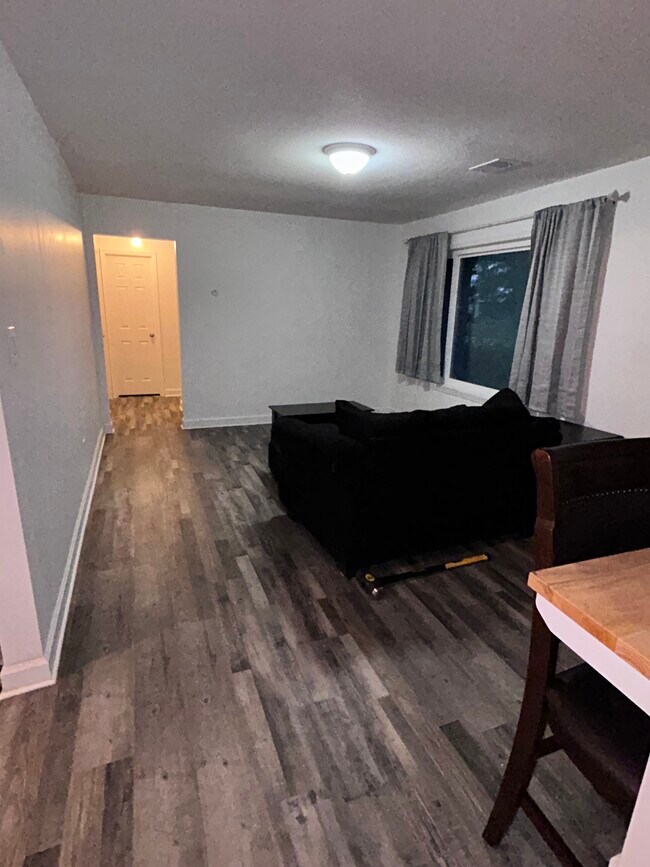 1223 Poplar Ave unit A, Nashville, GA 31639 - photo 3