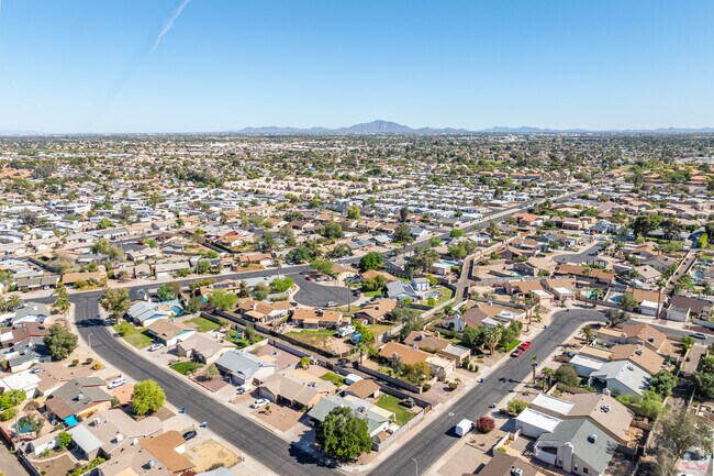 Experience the sense of community in North Chandler's welcoming neighborhood.