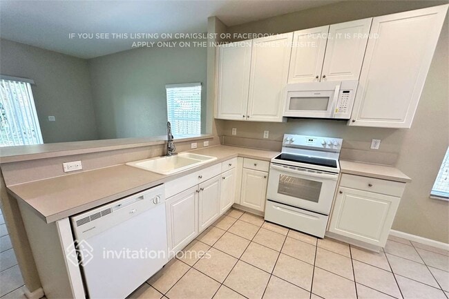 2188 N 72nd Terrace, Pembroke Pines, FL 33024 - photo 7