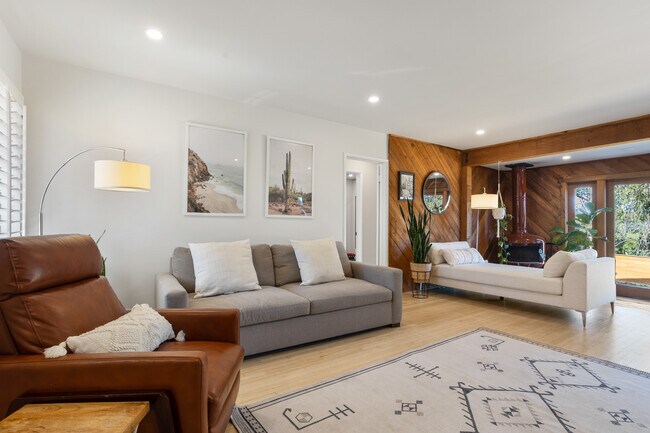 5923 Abernathy Dr, Los Angeles, CA 90045 - photo 4