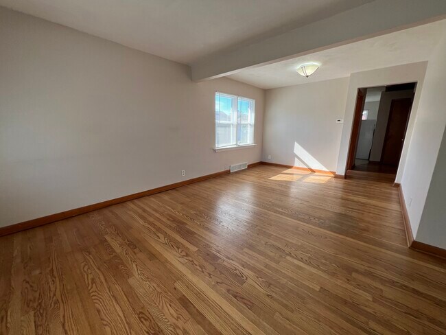 1509 Collins Ave, Saint Louis, MO 63117 - photo 6