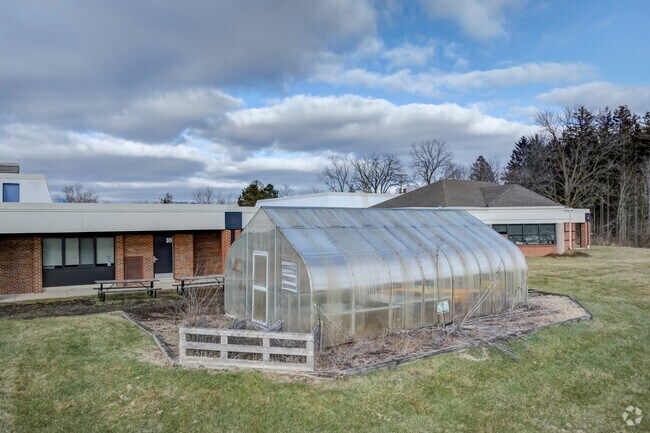 Murphy Elementary School, Green House