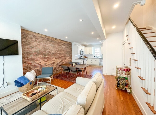 110 Sudbury St unit 3, Boston, MA 02114 - photo 4