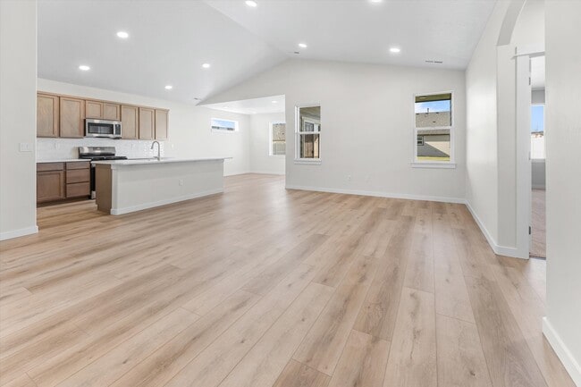 17323 N Sendoa Ave, Nampa, ID 83687 - photo 3