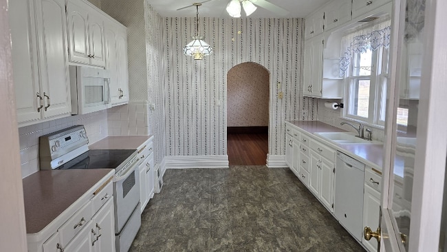 2327 N 1500 Rd, Eudora, KS 66025 - photo 3