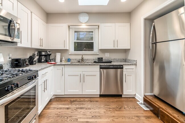 649 Edgebrook Terrace unit ID1285083P, Elgin, IL 60120 - photo 5