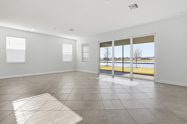 7919 Lakes Edge Ln, Port Charlotte, FL 33981 - photo 4