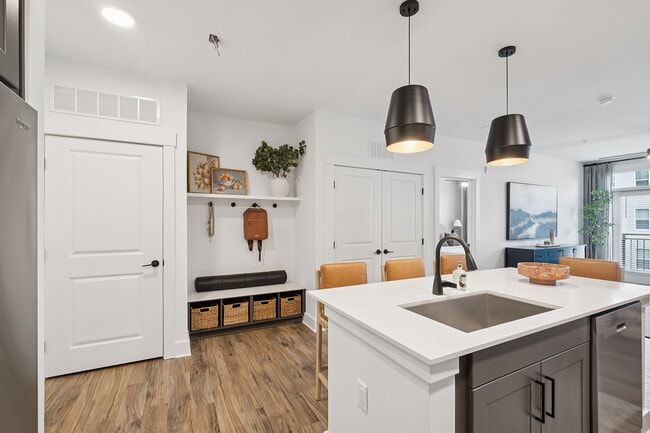 Perfect for entertaining and everyday dining