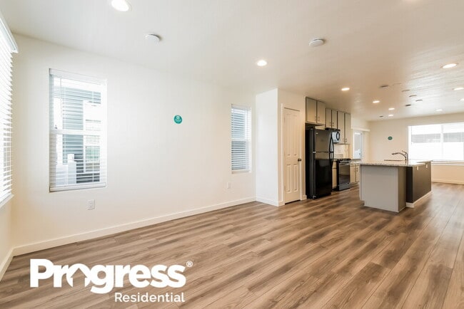 4735 N Tower Dr, Denver, CO 80249 - photo 5