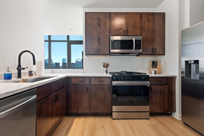 716 W Kinzie St unit ID1029592P, Chicago, IL 60654 - photo 6