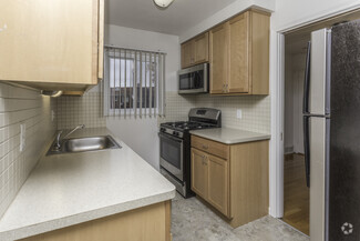3105-3139 Coolidge Hwy, Royal Oak, MI 48073