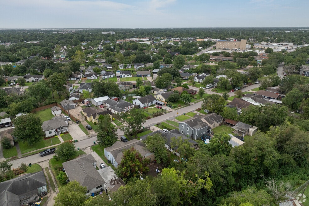 Golfcrest-Bellfort-Reveille