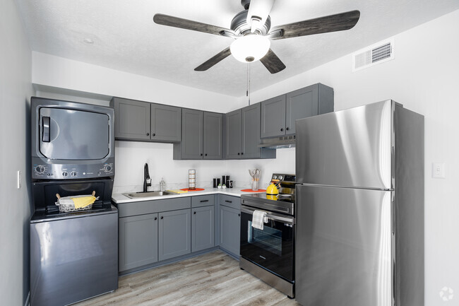 1BR, 1BA - 850SF Kitchen
