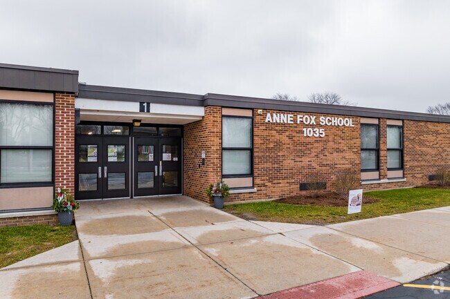 Anne Fox Elementary School is located in Hanover Park, IL.