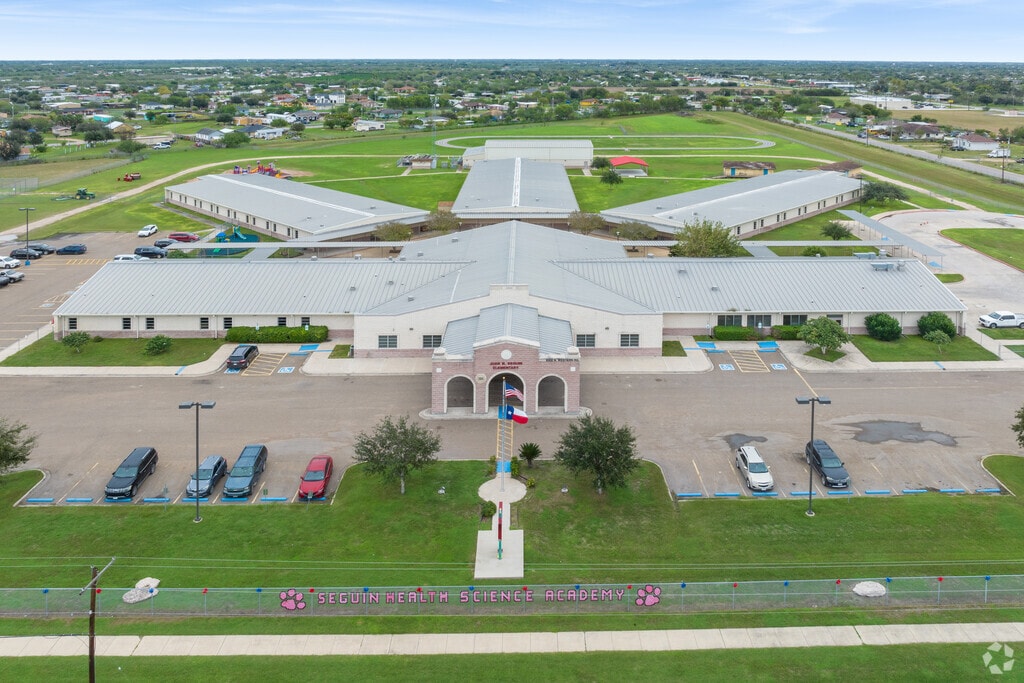 Juan Seguin Elementary School has an estimated enrollment of approximately 450 students.