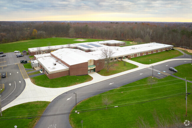 Volney Elementary School serves 320 students in grades Prekindergarten-6.