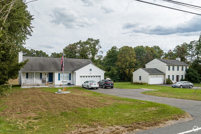 Ellington offers a variety of homes from simple to elegant.