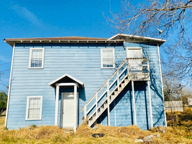 1205 S Dr E Dunlap Hwy unit A, San Diego, TX 78384 - photo 2