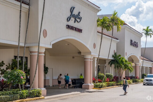 Josephs Gourmet Market serves delicious gourmet items and popular amongst residents of the area.