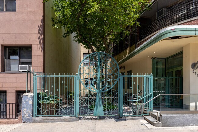 West End Day School offers a space where all people can learn and thrive.