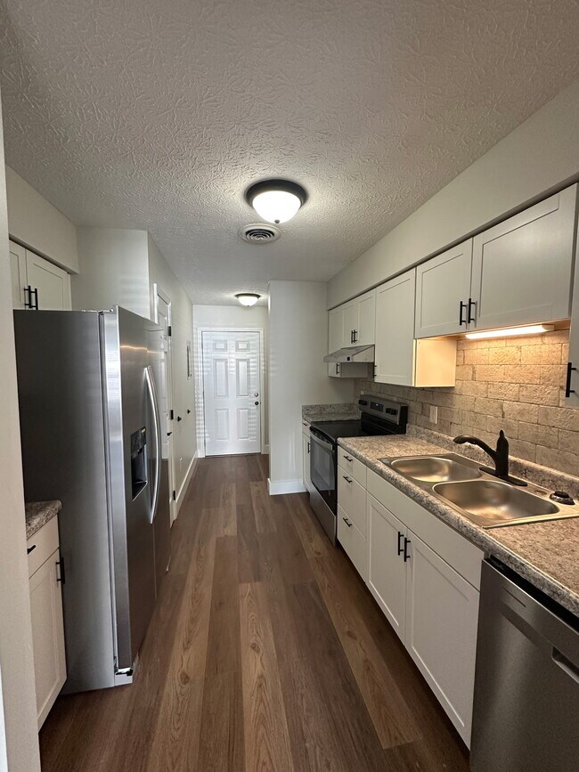 360 Pascoe Blvd, Bowling Green, KY 42104