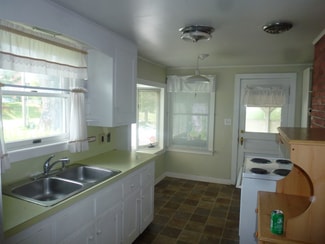 140 Spear St, South Burlington, VT 05403