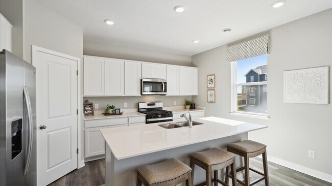 1878 Rainier Dr unit 36208097, Shakopee, MN 55379 - photo 6