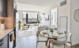 64 Box St Unit 9G, Brooklyn, NY 11222