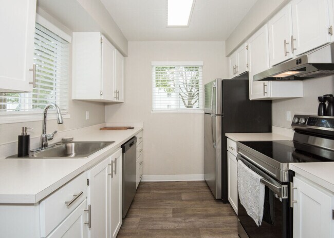 The Davenport, Portland, OR 97230 - photo 4