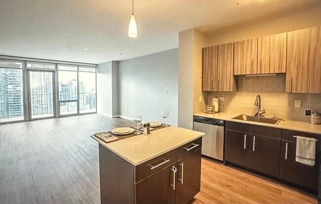 347 E Wacker Dr unit 308, Chicago, IL 60601 - photo 3