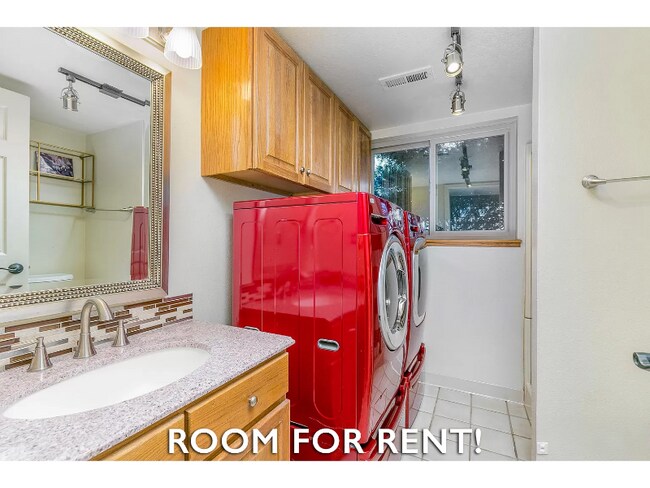 612 Rocky Mountain Way, Fort Collins, CO 80526 - photo 4