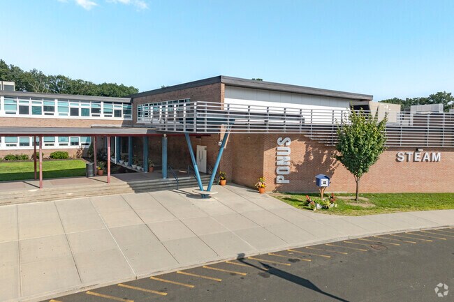 Ponus STEAM Academy and Middle School is a fantastic school in West Norwalk.