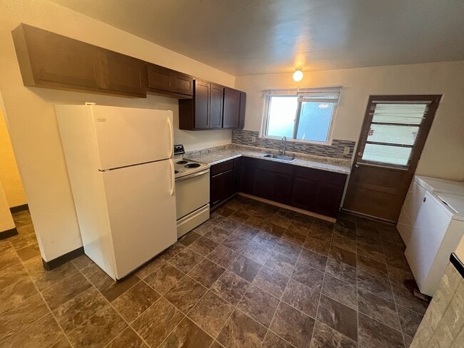 3502 Dawes St, Madison, WI 53714 - photo 4