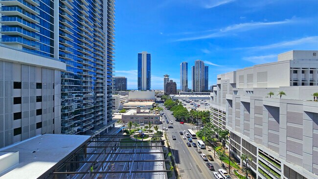 1515 Liona St unit 1100, Honolulu, HI 96814 - photo 6