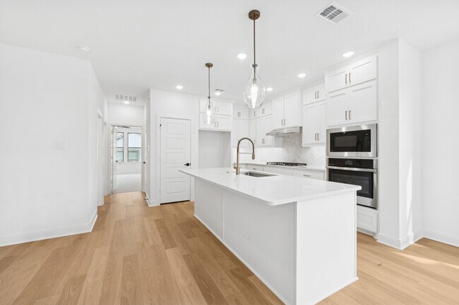 4839 Fuller Ct unit 701, Irving, TX 75038 - photo 3