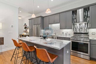 1031 W Monroe St, Chicago, IL 60607