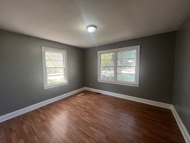 609 Jackson Ln, Kinston, NC 28501 - photo 6