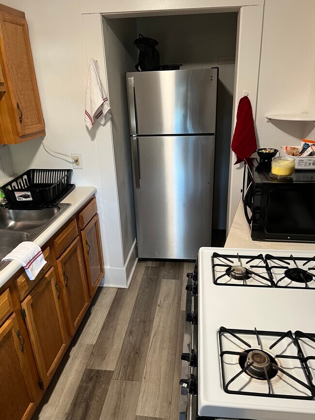 160 Stafford Ave unit Eastwood's Finest 1, Syracuse, NY 13206 - photo 5