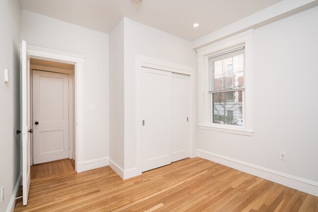 17 Forest St unit 18-3, Cambridge, MA 02140 - photo 7
