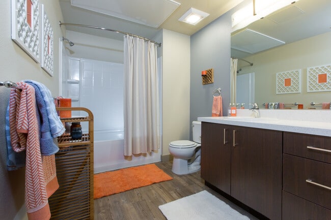 One Bedroom Bathroom