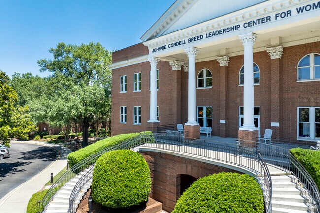 The Leadership Center at Columbia College is housed in a stunning Georgian style brick building.