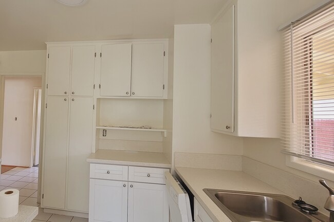 25612 Oak St, Lomita, CA 90717 - photo 6