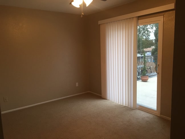 4440 W 154th St unit 1/4, Lawndale, CA 90260 - photo 7