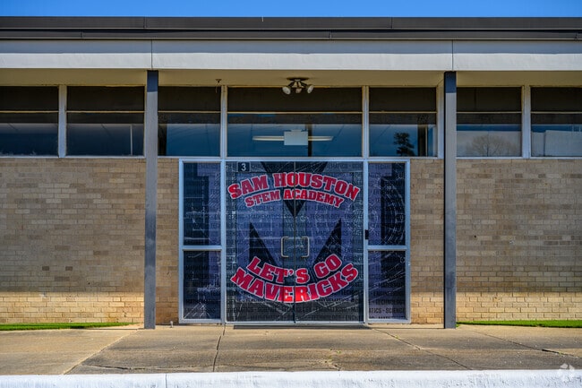 Sam Houston Elementary School