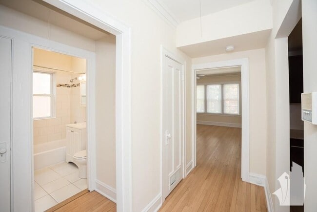 5208 N Leavitt St, Chicago, IL 60625 - photo 3