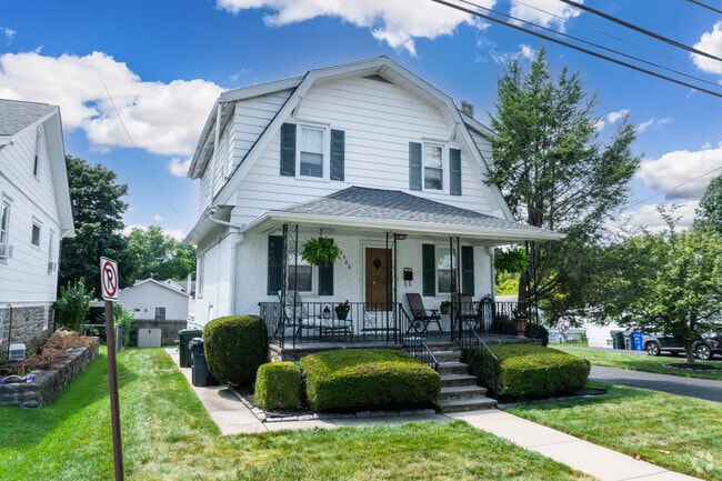 Dutch colonials represent an interesting housing style commonly found in Roslyn.